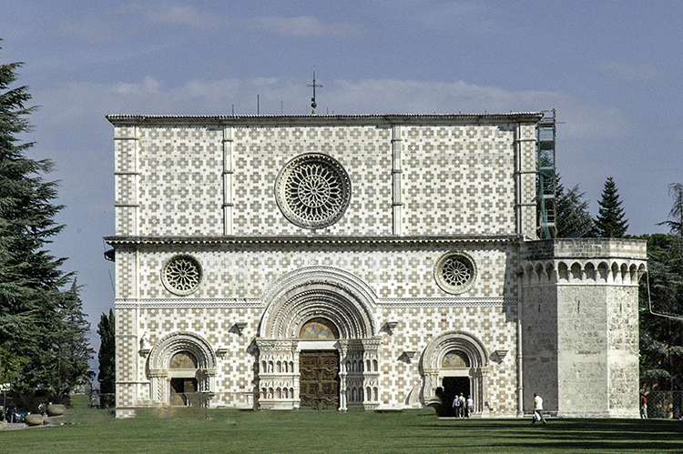 Santa Maria di Collemaggio, L'Aquila, Travels in Italy, Marcus Travel Journal
