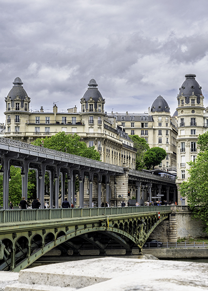 Passy District of Paris, Pont de Bir Hakeim
